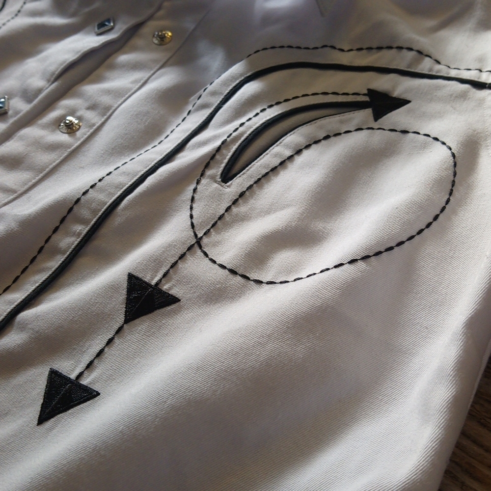 Western Rodeo Boho Embroidered Long Sleeve Button Down Front Blouse Top - Picture 6 of 11